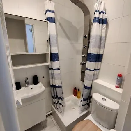 Tour Eiffel Apartment *