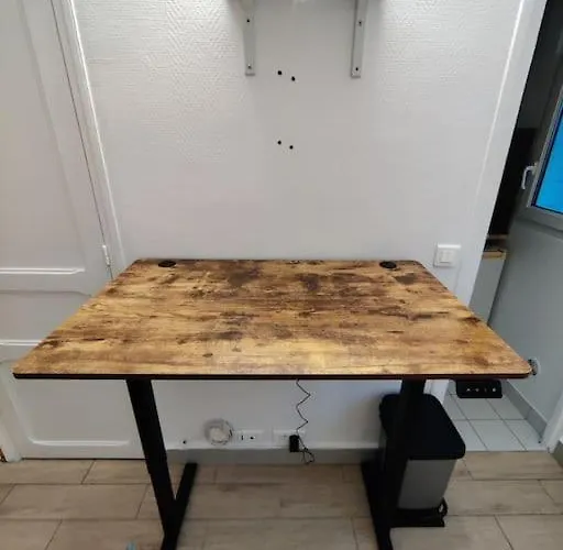 Tour Eiffel * אונאי-סו-בואה